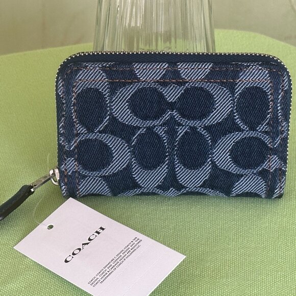 COACH SIGNATURE DENIM SMALL ZIP-AROUND CARD CASE:NWT DEEP BLUE. CAT62 - Picture 1 of 12